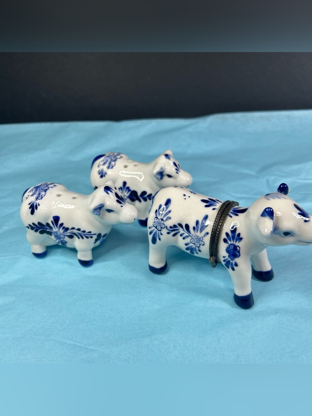 Royal Delft cow salt pepper and trinket vintage blue floral design